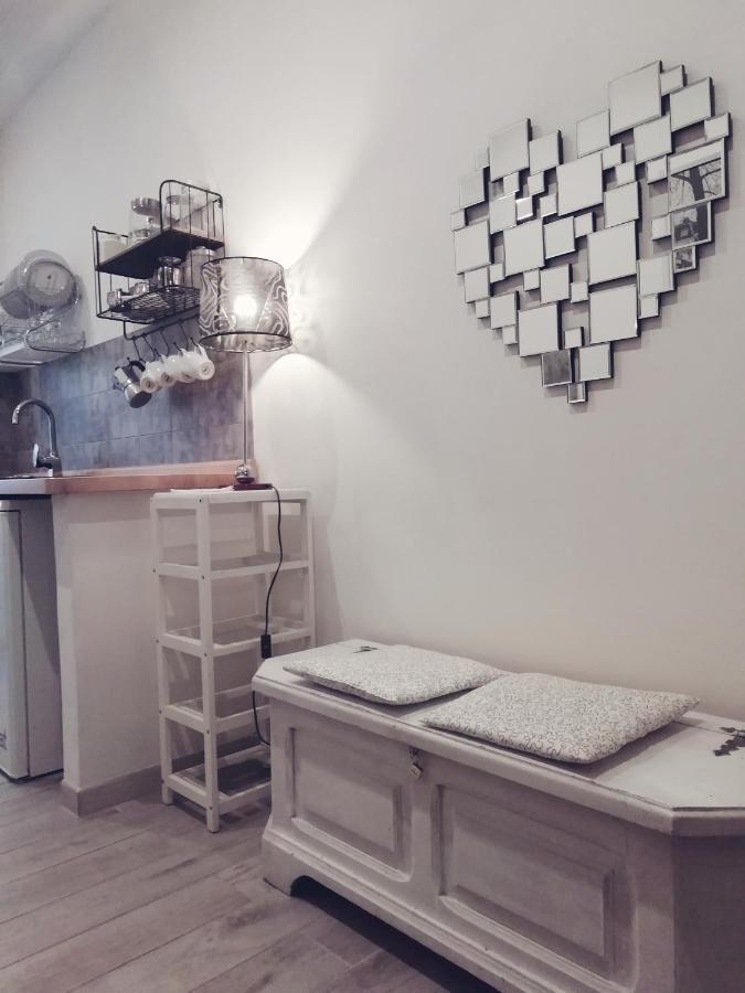 White Apartment Рим Экстерьер фото