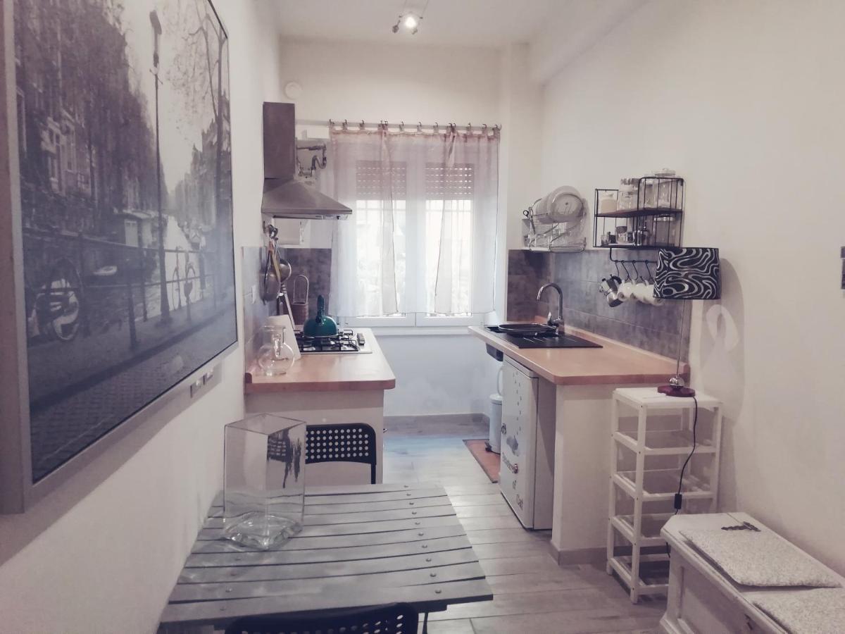 White Apartment Рим Экстерьер фото