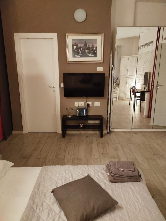 White Apartment Рим Экстерьер фото